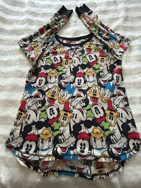 Disney Multi-Color Character Long Sleeve Tee size XL
